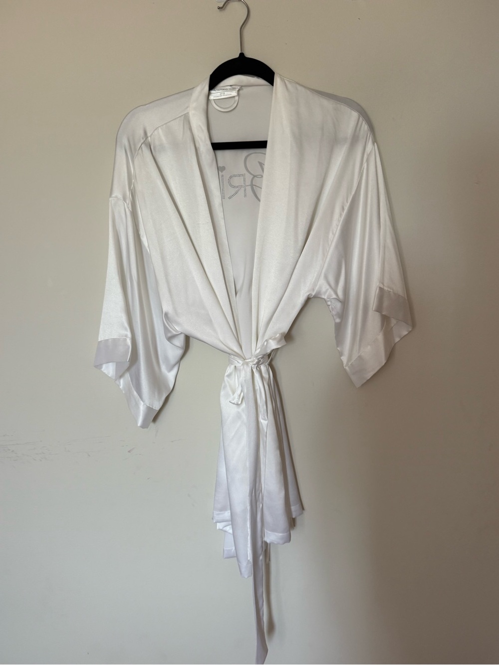Bride victoria secret Satin Bridal Robe with Rhinestone Script - White - Picture 2 of 5